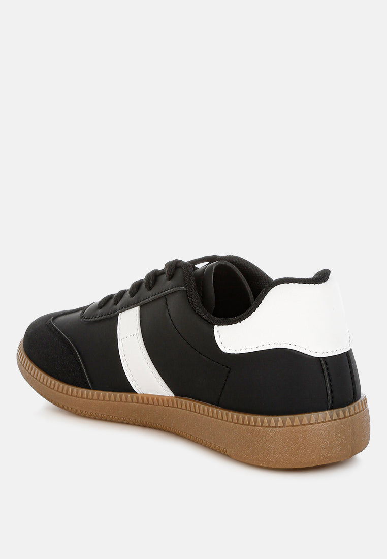 Crossover Classic Lace-Up Flatform Sneaker-3